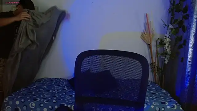 eithan jonnes online show from March 19, 2026, 9:37 pm