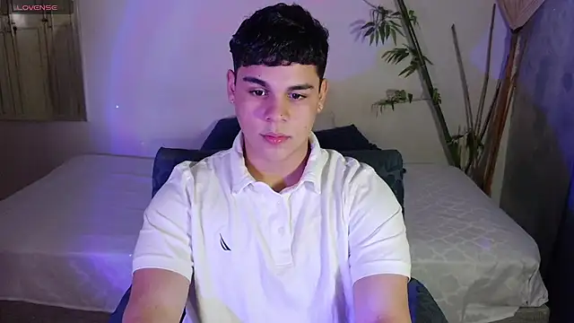 Snapshot of eithan_jonnes chatting on February 19, 2026, 11:12 pm eithan jonnes online show from February 19, 2026, 11:12 pm