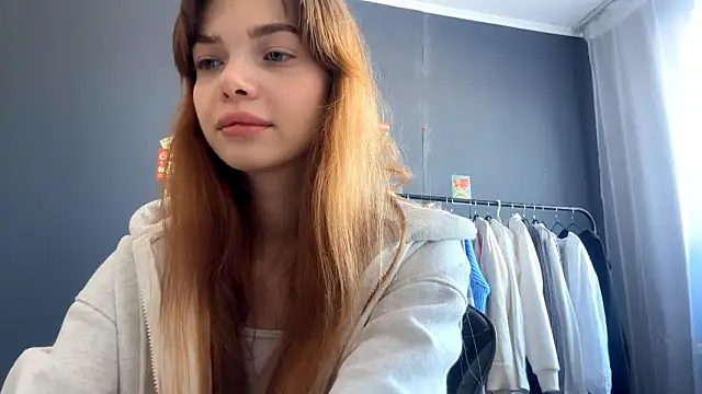 TaliaOgwynn online show from February 11, 2026, 9:09 am