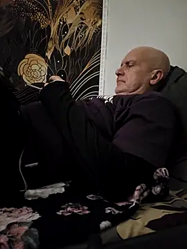 Snapshot of sk8brd_snwbrd_no_snitch chatting on February 25, 2026, 6:30 pm sk8brd snwbrd no snitch online show from February 25, 2026, 6:30 pm