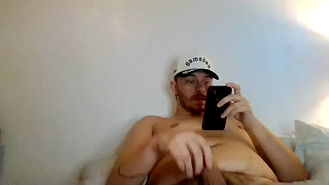 Tallhungandcloudy online show from March 18, 2026, 6:42 pm