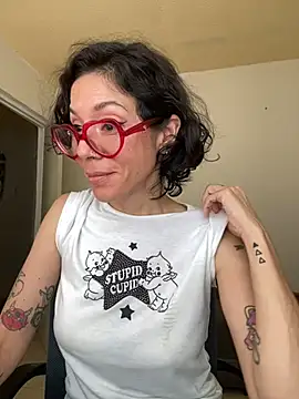 JeanneDuval8888 online show from June 6, 2026, 9:42 pm