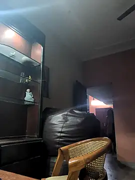 sexysilmy online show from April 14, 2026, 5:12 am