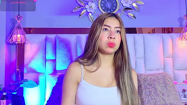 Snapshot of ValeryGomezz chatting on July 1, 2026, 2:50 pm ValeryGomezz online show from July 1, 2026, 2:50 pm