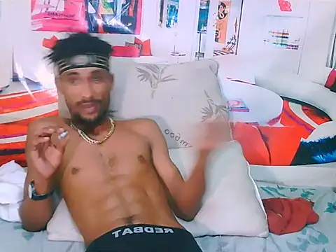 Snapshot of EroticPoison69 chatting on February 13, 2026, 5:57 pm EroticPoison69 online show from February 13, 2026, 5:57 pm