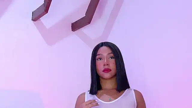 Snapshot of EmmaDalton chatting on February 12, 2026, 4:40 pm EmmaDalton online show from February 12, 2026, 4:40 pm