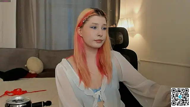 WarmAtEdges online show from March 22, 2026, 2:29 pm