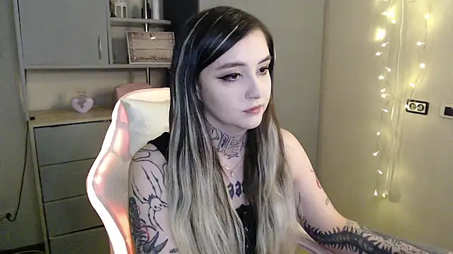 Rin Tozier online show from March 20, 2026, 1:06 am