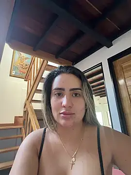 Snapshot of Miilana_ chatting on May 26, 2026, 8:29 pm Miilana online show from May 26, 2026, 8:29 pm