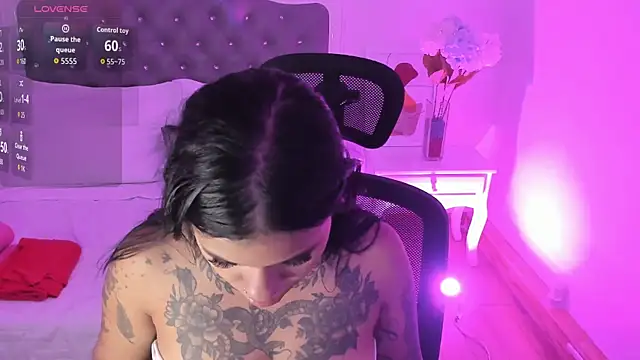 Snapshot of Aisha_Haddad chatting on February 19, 2026, 2:25 pm Aisha Haddad online show from February 19, 2026, 2:25 pm