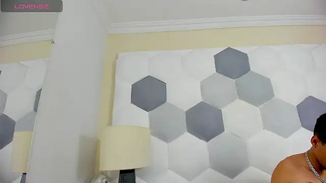 Snapshot of Davi_Ponce chatting on February 19, 2026, 3:58 am Davi Ponce online show from February 19, 2026, 3:58 am