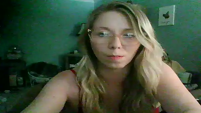 NikkiB653466 online show from June 12, 2026, 9:56 pm