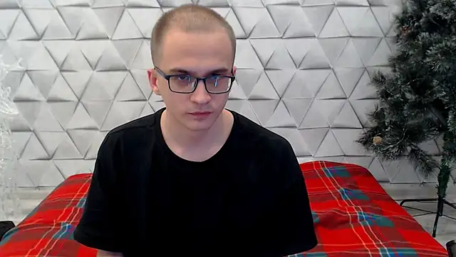 Pure Aura online show from February 20, 2026, 8:44 pm