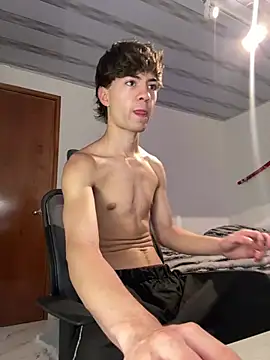 Snapshot of Gatito_gg chatting on February 20, 2026, 1:02 am Gatito gg online show from February 20, 2026, 1:02 am