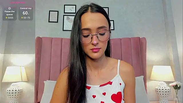 NataliaRivera  online show from March 6, 2026, 12:00 pm