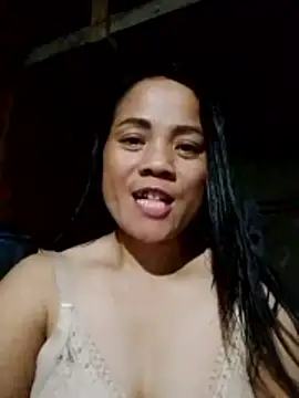 molly-xx online show from May 17, 2026, 1:33 pm