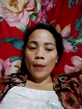 molly-xx online show from May 15, 2026, 2:26 pm