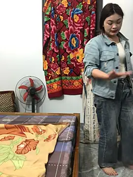 newbaby1 online show from February 25, 2026, 12:11 am