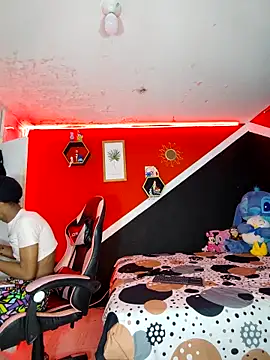 Violeta R  online show from April 15, 2026, 4:51 am