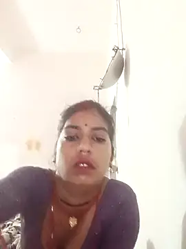 Snapshot of Anjli_hote chatting on February 22, 2026, 9:49 pm Anjli hote online show from February 22, 2026, 9:49 pm