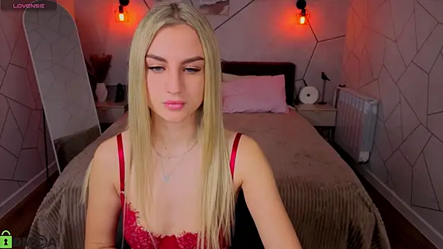 Silen Tori online show from April 6, 2026, 9:32 am