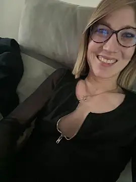 blondie-27 online show from May 14, 2026, 6:05 pm
