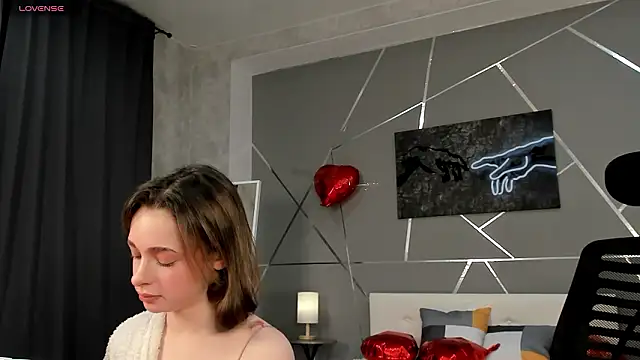 naomi reiss online show from March 1, 2026, 11:38 pm