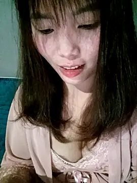 Girl-crazy1 online show from April 8, 2026, 1:23 pm