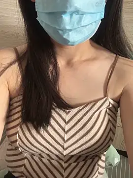 Snapshot of YaoYao-97 chatting on February 24, 2026, 3:40 am YaoYao-97 online show from February 24, 2026, 3:40 am