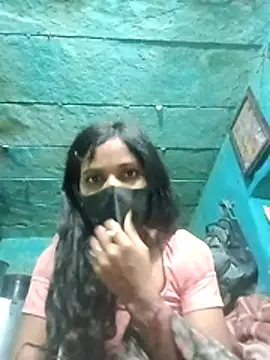 Snapshot of Desi_Couple_P chatting on February 13, 2026, 1:05 am Desi Couple P online show from February 13, 2026, 1:05 am