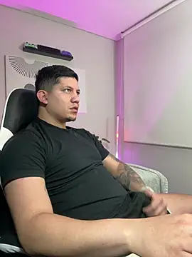  robertobaggioo online show from March 22, 2026, 12:18 pm