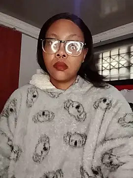 ShantelBootyBoobs online show from July 28, 2026, 7:38 am