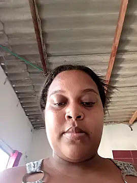 PerlaCurvasgrandes online show from March 7, 2026, 5:18 pm