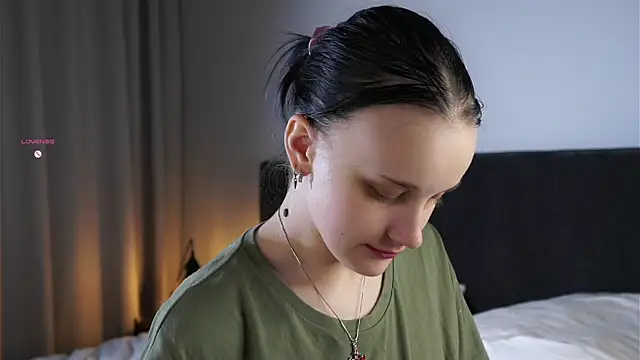 Snapshot of KirstinMcgeady chatting on June 12, 2026, 12:36 pm KirstinMcgeady online show from June 12, 2026, 12:36 pm