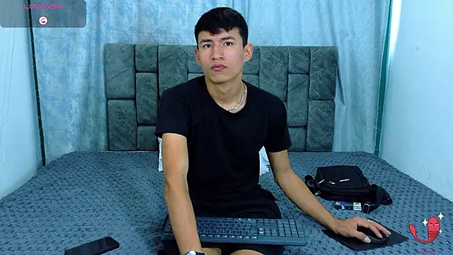 Snapshot of NicolasTorrez chatting on February 25, 2026, 8:08 pm NicolasTorrez online show from February 25, 2026, 8:08 pm