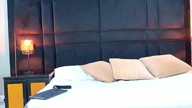 HollyOlson online show from July 12, 2026, 1:34 pm
