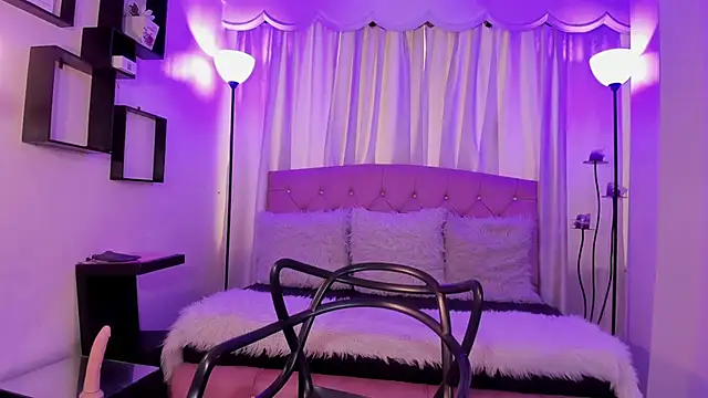 Aurora Ellis  online show from March 5, 2026, 12:46 pm