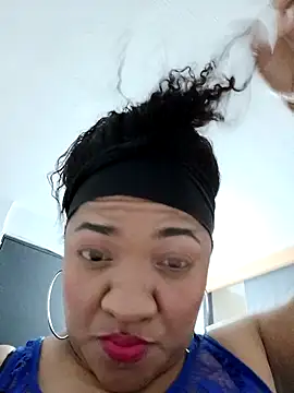 Snapshot of honey-suckle chatting on February 21, 2026, 6:15 am honey-suckle online show from February 21, 2026, 6:15 am