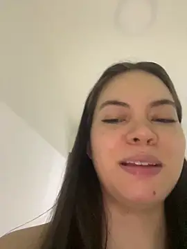 alyabelova online show from May 20, 2026, 4:31 am