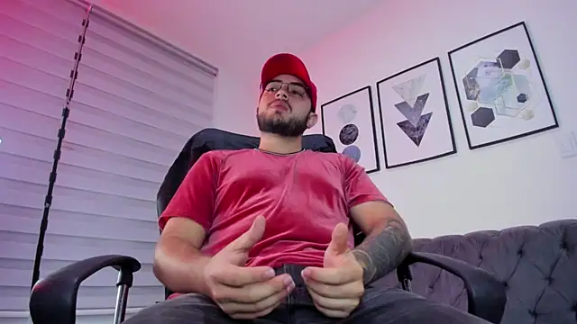 Snapshot of ethan_grace chatting on February 16, 2026, 12:15 pm ethan grace online show from February 16, 2026, 12:15 pm