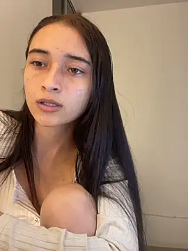 candy deluxe online show from February 19, 2026, 1:46 am