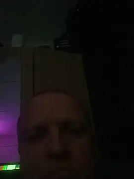 hamandcheece69 online show from February 18, 2026, 9:22 pm