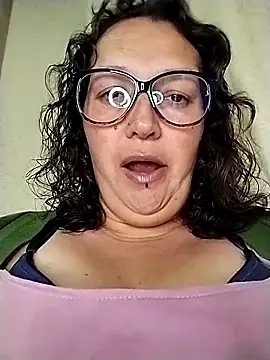  Saraqueen online show from April 16, 2026, 2:56 am