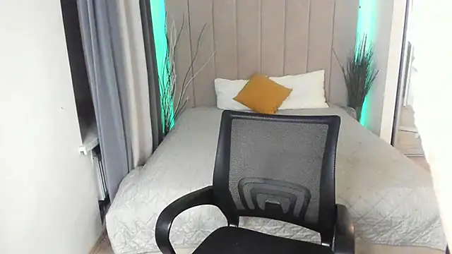 Snapshot of Erick_Wilson chatting on March 12, 2025, 6:43 pm Erick Wilson online show from March 12, 2025, 6:43 pm