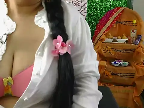 Hot Sonniyaa online show from March 3, 2026, 5:47 am