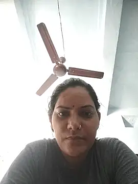 Snapshot of Anushka_Singh0 chatting on June 13, 2026, 7:17 am Anushka Singh0 online show from June 13, 2026, 7:17 am