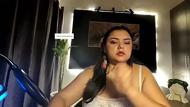 AzaraOnyx online show from June 3, 2026, 2:07 pm