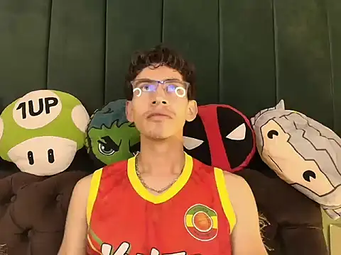 Snapshot of skinny_jean_ chatting on February 23, 2026, 8:09 pm skinny jean online show from February 23, 2026, 8:09 pm