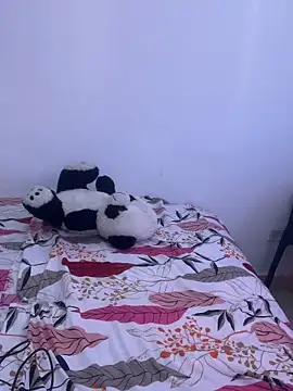 Sofia velvee online show from February 18, 2026, 8:38 pm