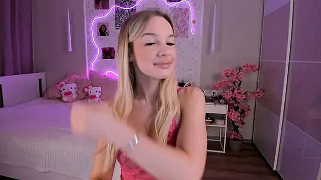 Ella Lane online show from June 9, 2026, 3:07 am